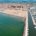 Casina Emma By Nicola Real Estate Viareggio