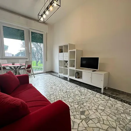 Casina Emma By Nicola Real Estate Apartment Viareggio